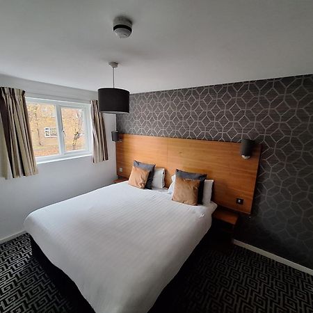 Stockwood Hotel - Luton Airport Bagian luar foto
