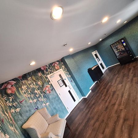 Stockwood Hotel - Luton Airport Bagian luar foto