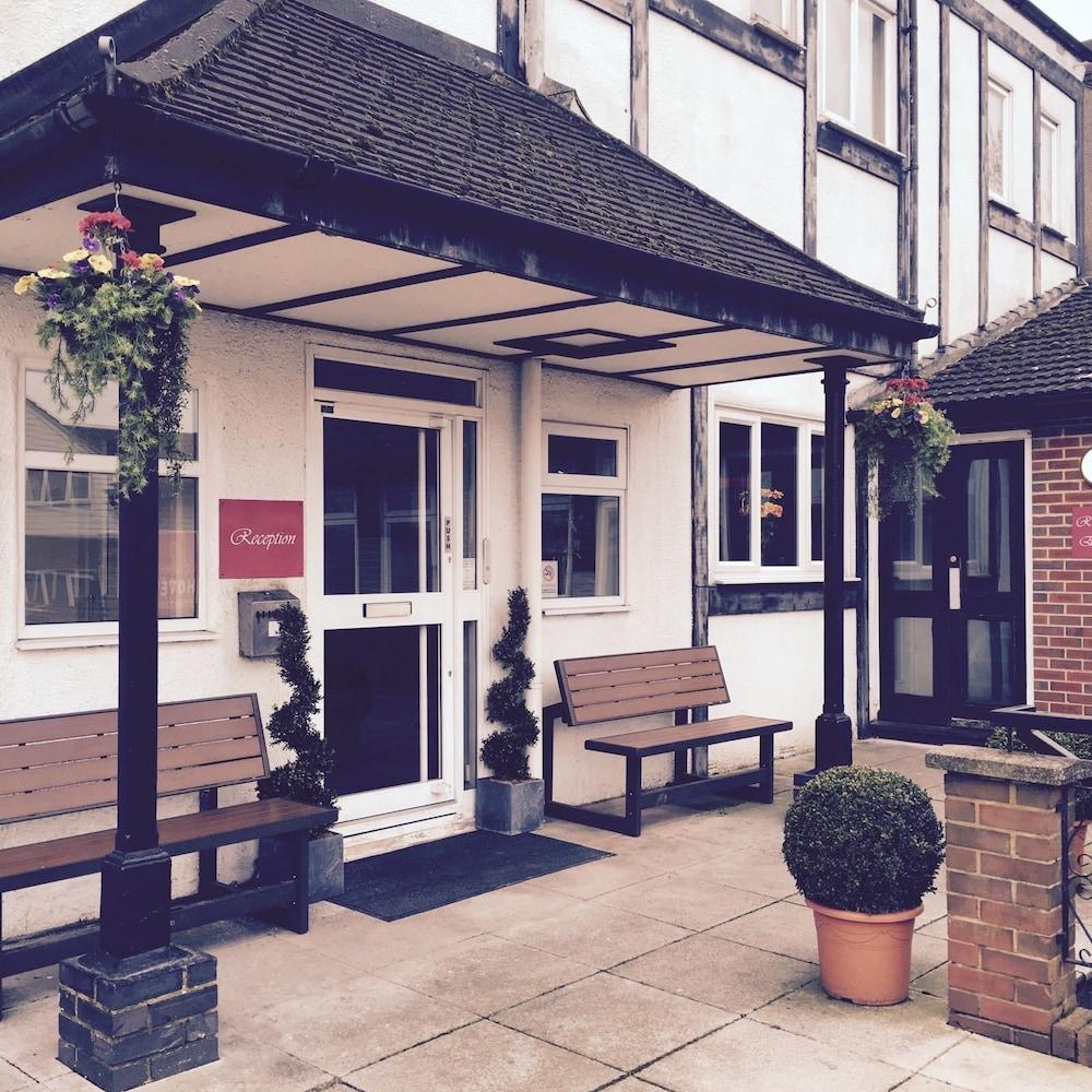 Stockwood Hotel - Luton Airport Bagian luar foto