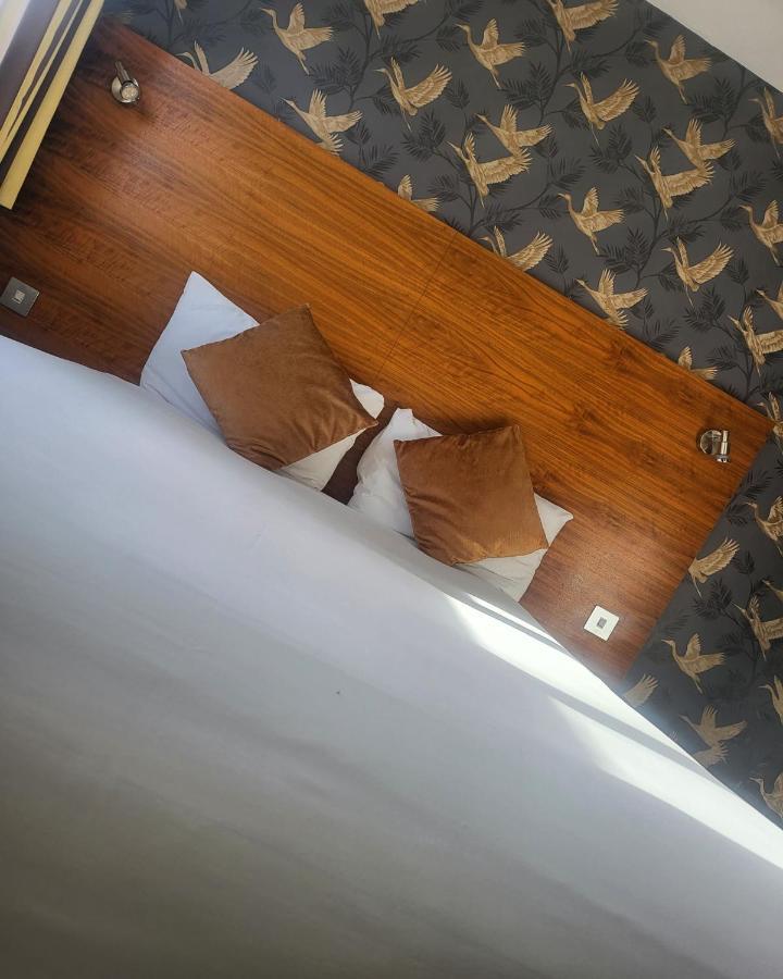 Stockwood Hotel - Luton Airport Bagian luar foto