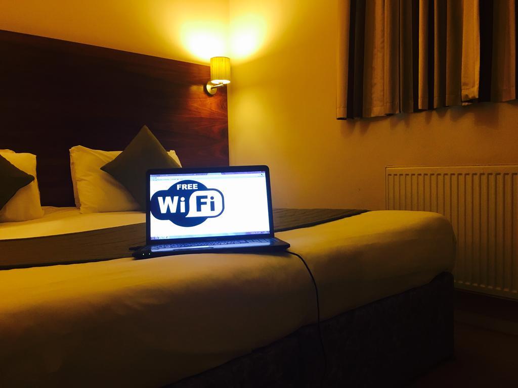 Stockwood Hotel - Luton Airport Bagian luar foto