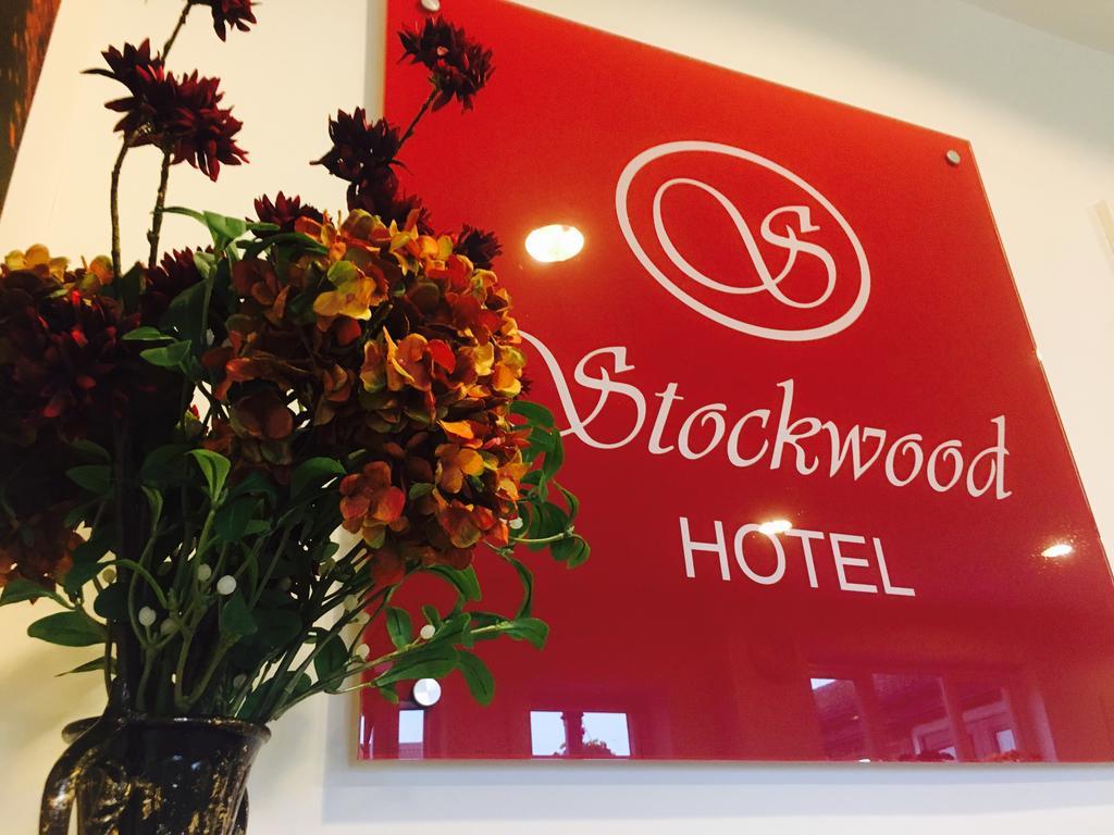 Stockwood Hotel - Luton Airport Bagian luar foto